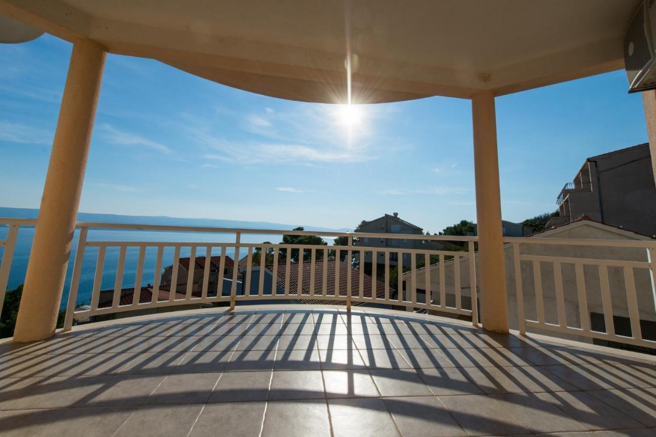 Villa Katarina โอมิช ภายนอก รูปภาพ